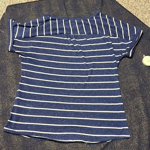 Ricki’s tee - Picture 6 of 9